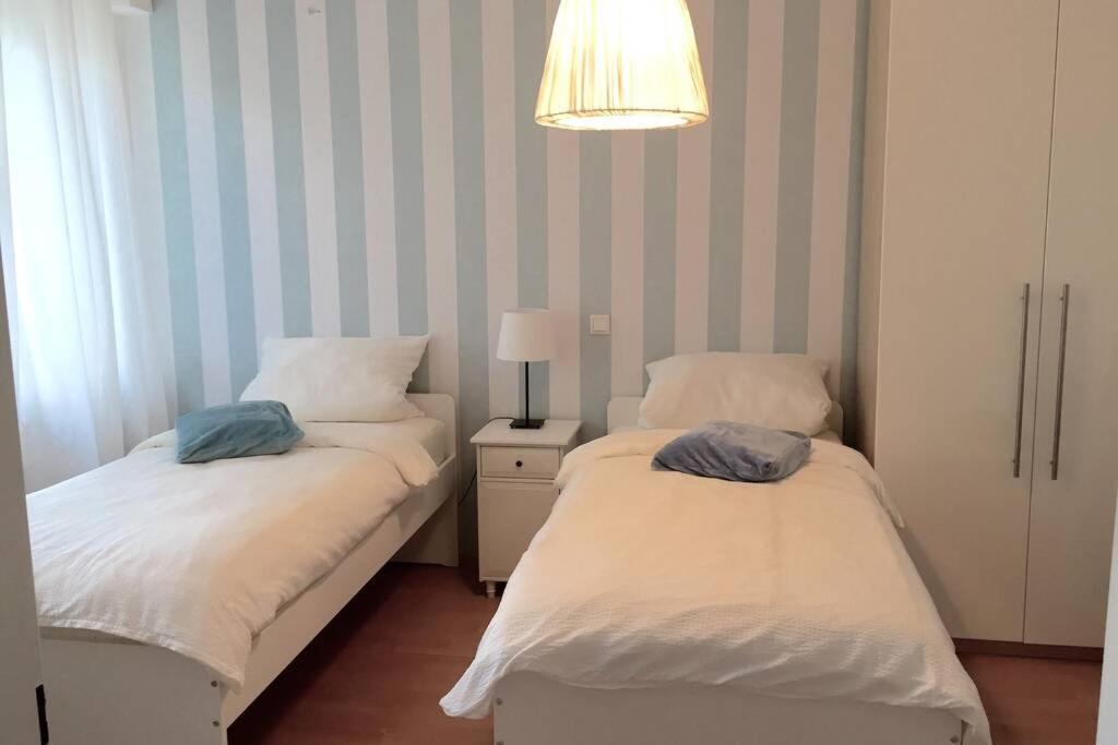 Apartment 120 Qm -3 Schlafzimmer-2 Baeder- Fuer 7 Gaeste デュッセルドルフ エクステリア 写真